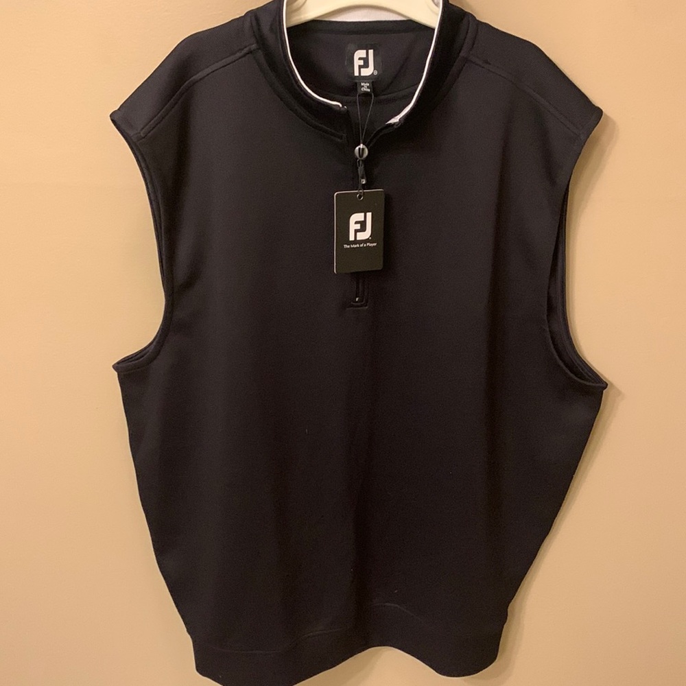 FootJoy flat back rib vest, 1/2 zip, black, XXL. New with tags.